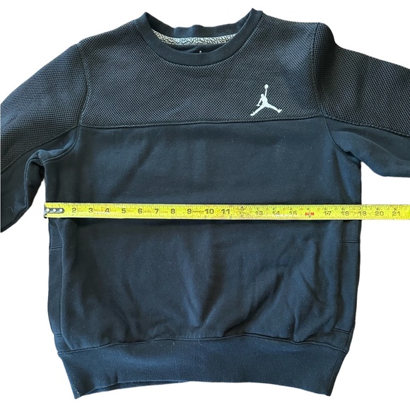 Jordan Boys Black Crew Neck Jumpman Sweatshirt Size Large Ages 12-13 - Picture 6 of 6
